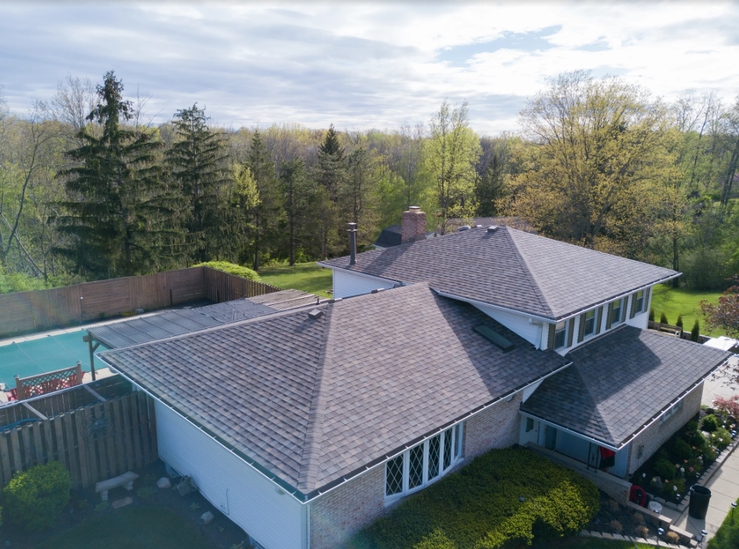 Asphalt shingle replacement in Poteet
